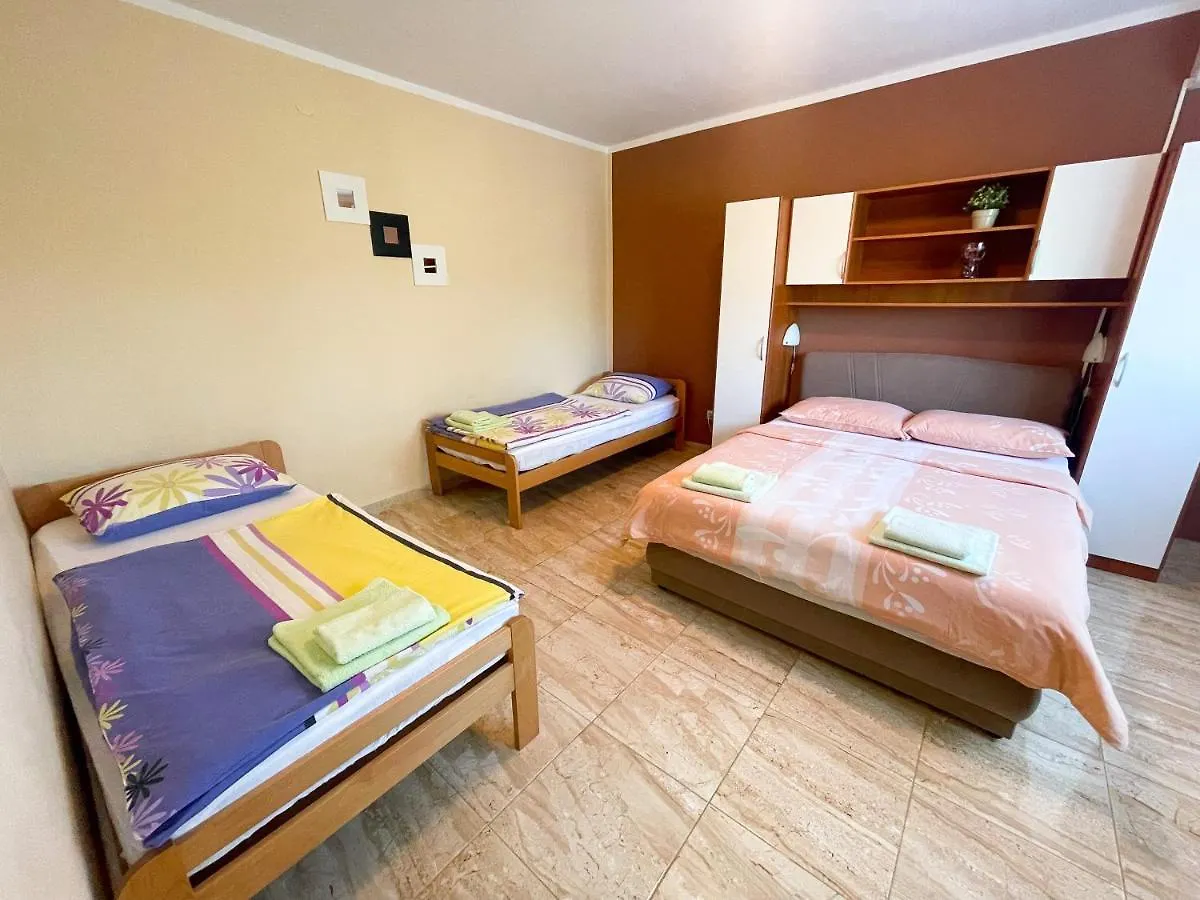 Apartmani Combaj Jadranovo Chorwacja