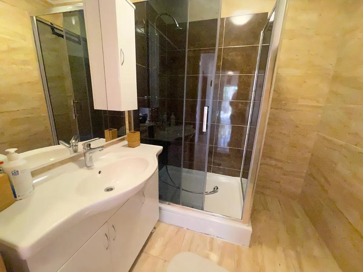 Apartmani Combaj Jadranovo 0*,  Croatia